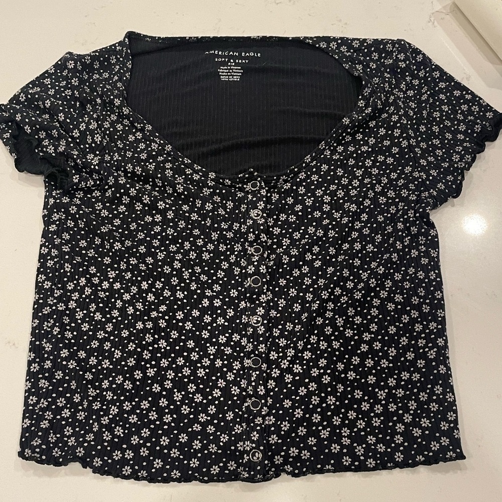 American Eagle Super Soft & Sexy Daisy Top
